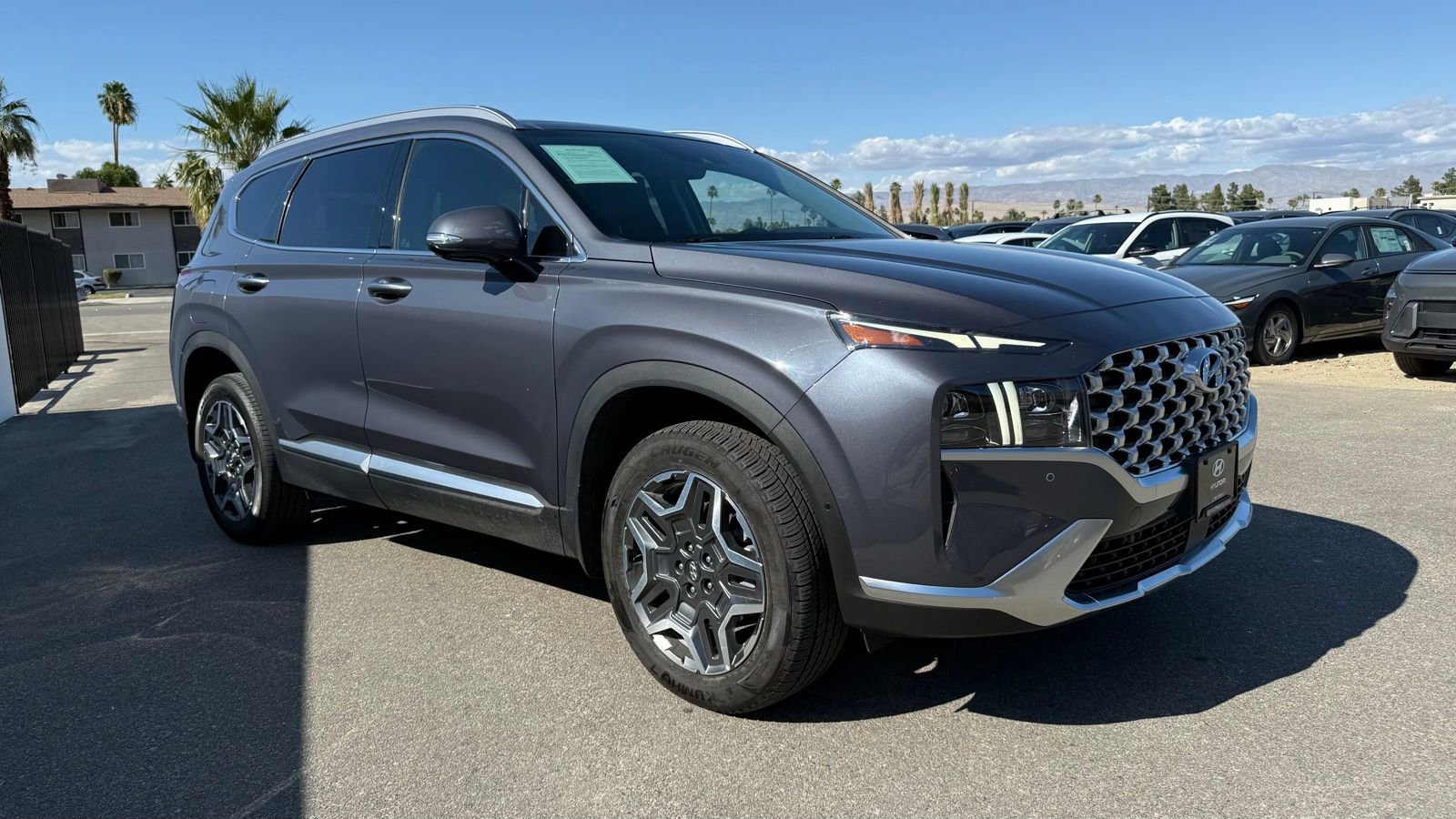 Used 2023 Hyundai Santa Fe Limited AWD/4WD image 2