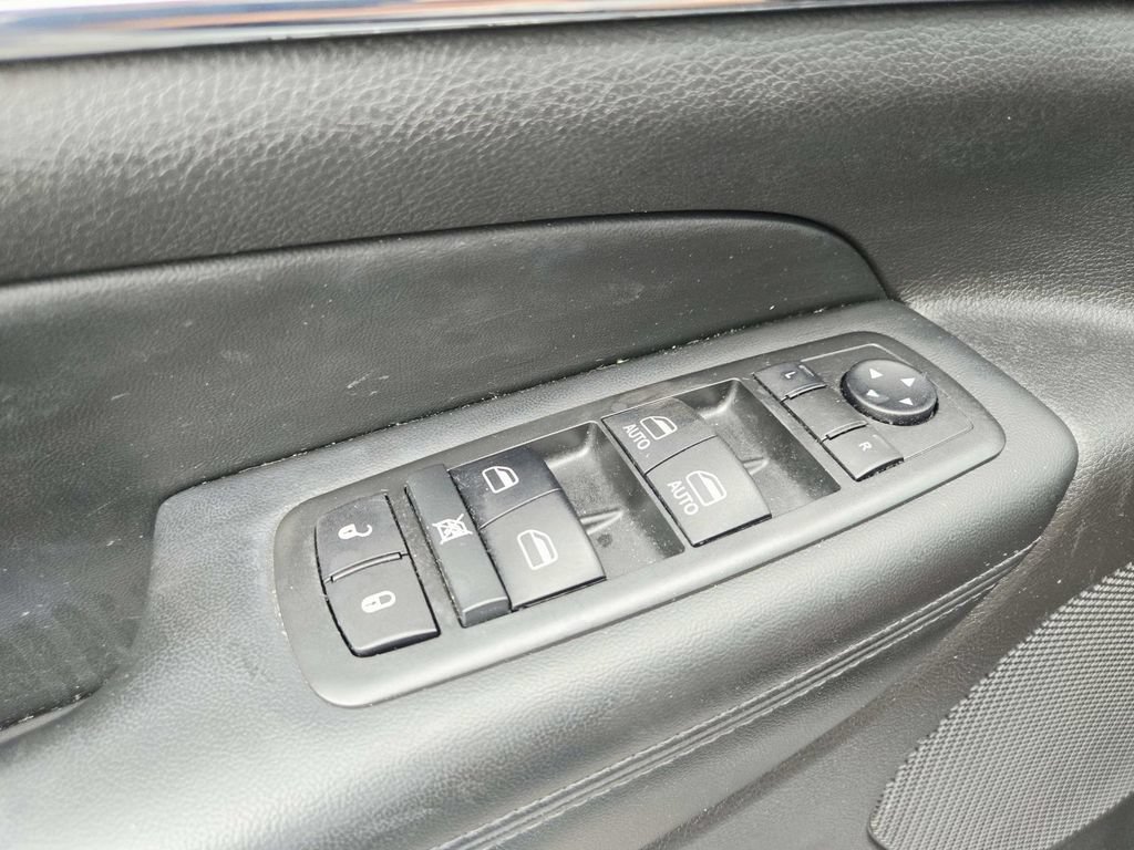 Certified 2020 Jeep Grand Cherokee Limited w/ Premium Lighting Group AWD/4WD image 36