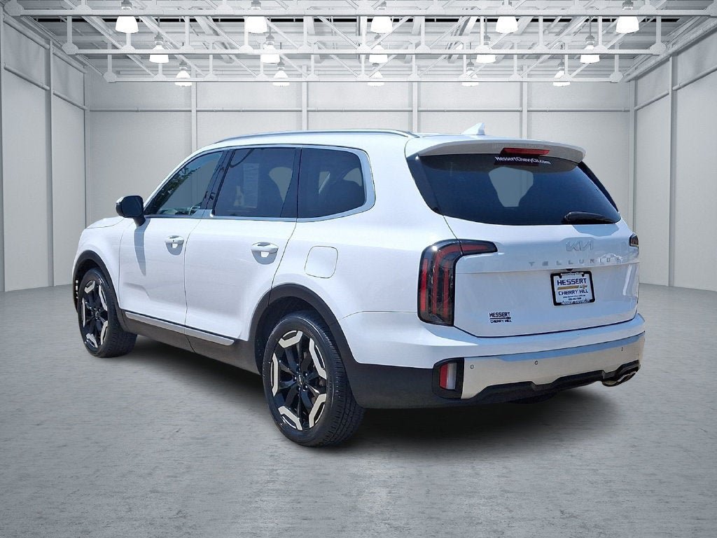 Used 2024 Kia Telluride EX FWD image 7