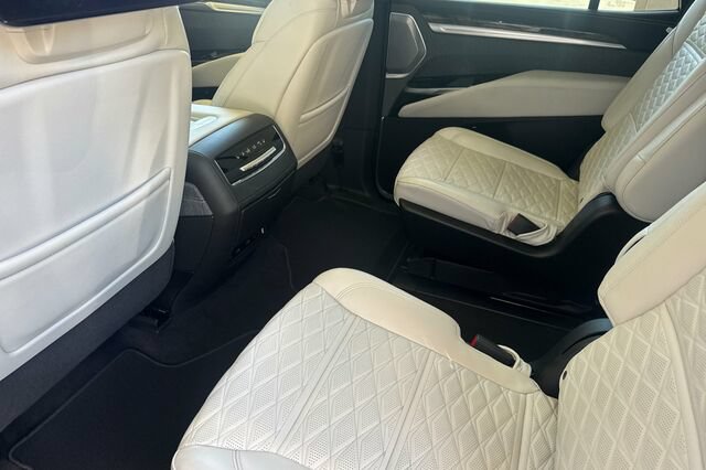 Certified 2026 Cadillac Escalade Platinum Sport AWD/4WD image 12