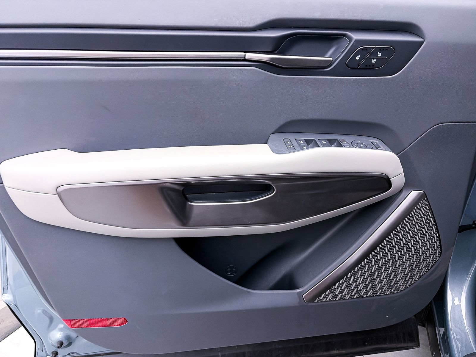 Used 2024 Kia EV9 Wind image 17