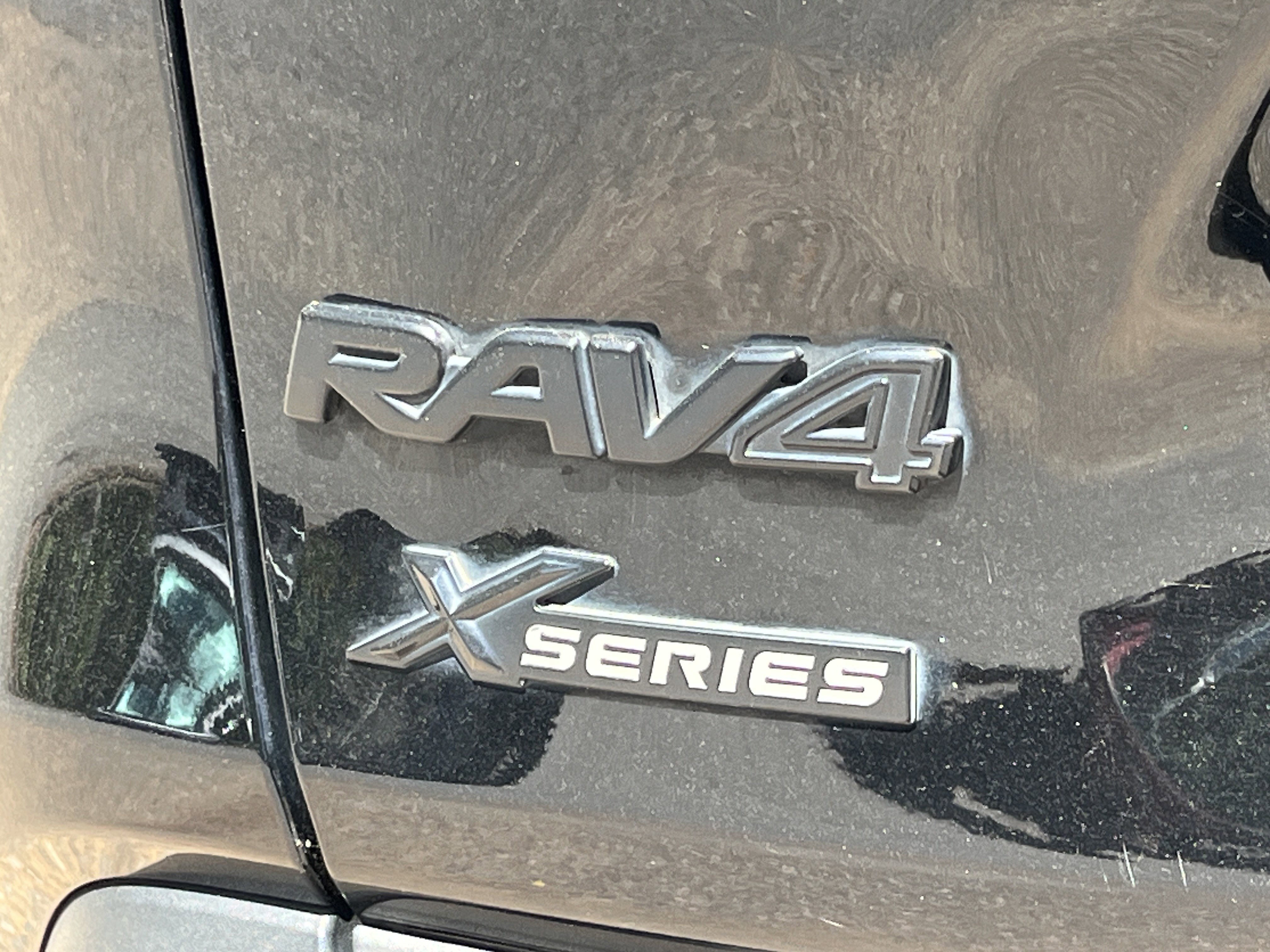 Used 2020 Toyota RAV4 XLE FWD image 24