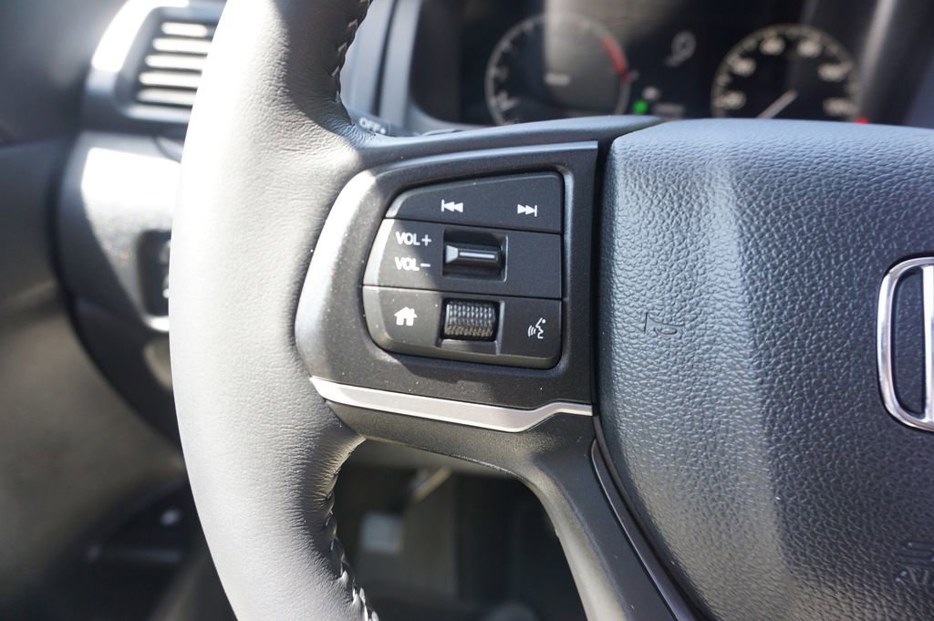 Used 2025 Honda Ridgeline RTL image 8