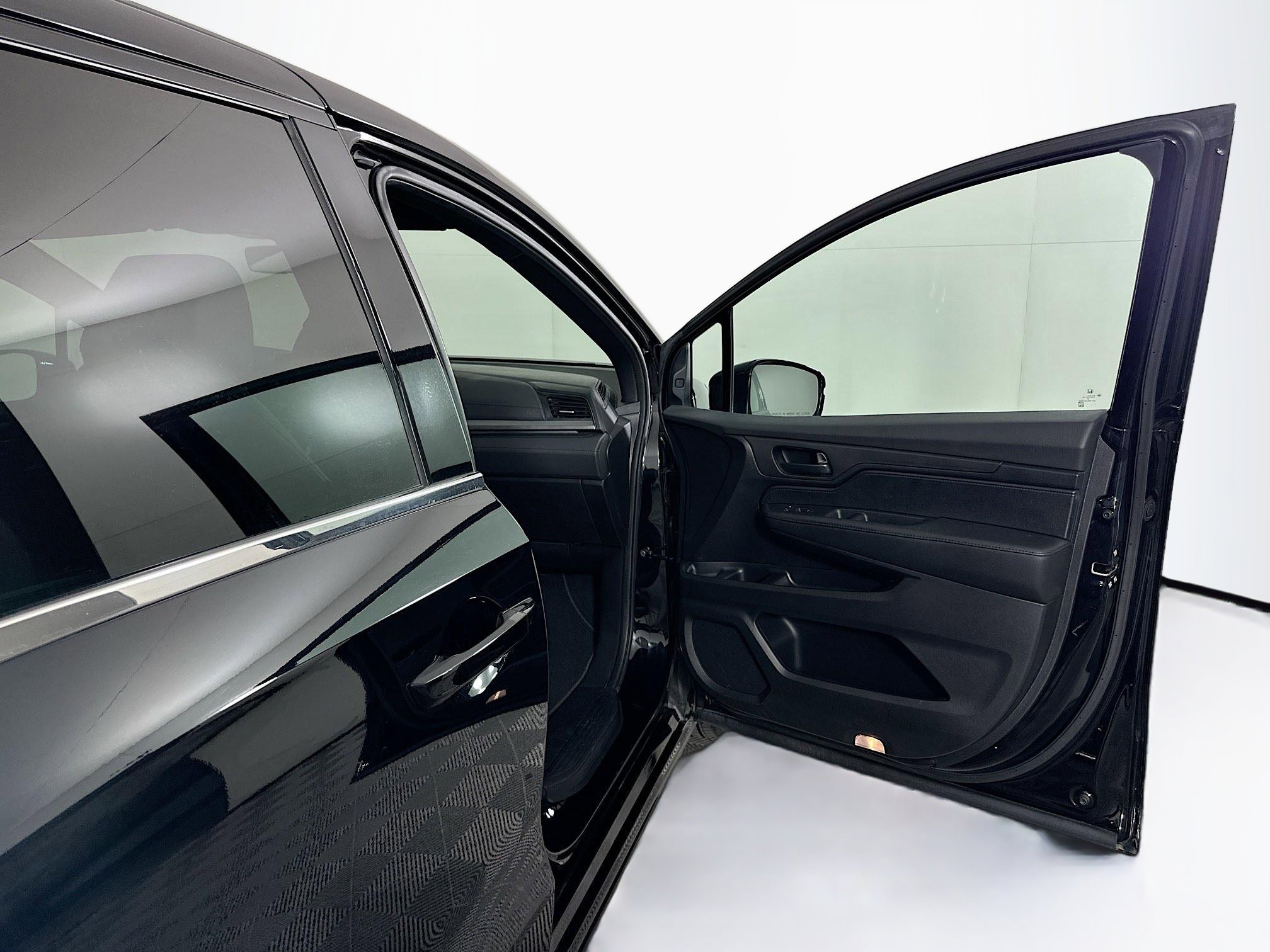 Used 2025 Honda Odyssey Sport-L image 34