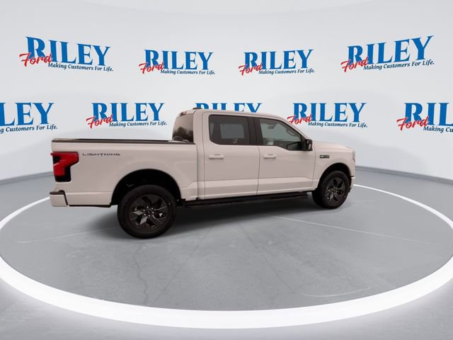 New 2025 Ford F150 Lightning Flash image 8