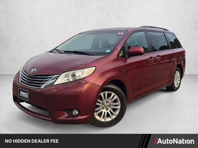 Used 2014 Toyota Sienna XLE FWD image 1