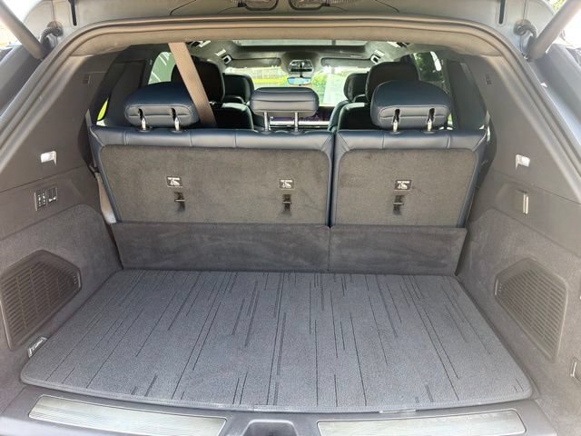 Certified 2025 Cadillac Escalade IQ Luxury 2 w/ LPO, Premium Carpet Package AWD/4WD image 30