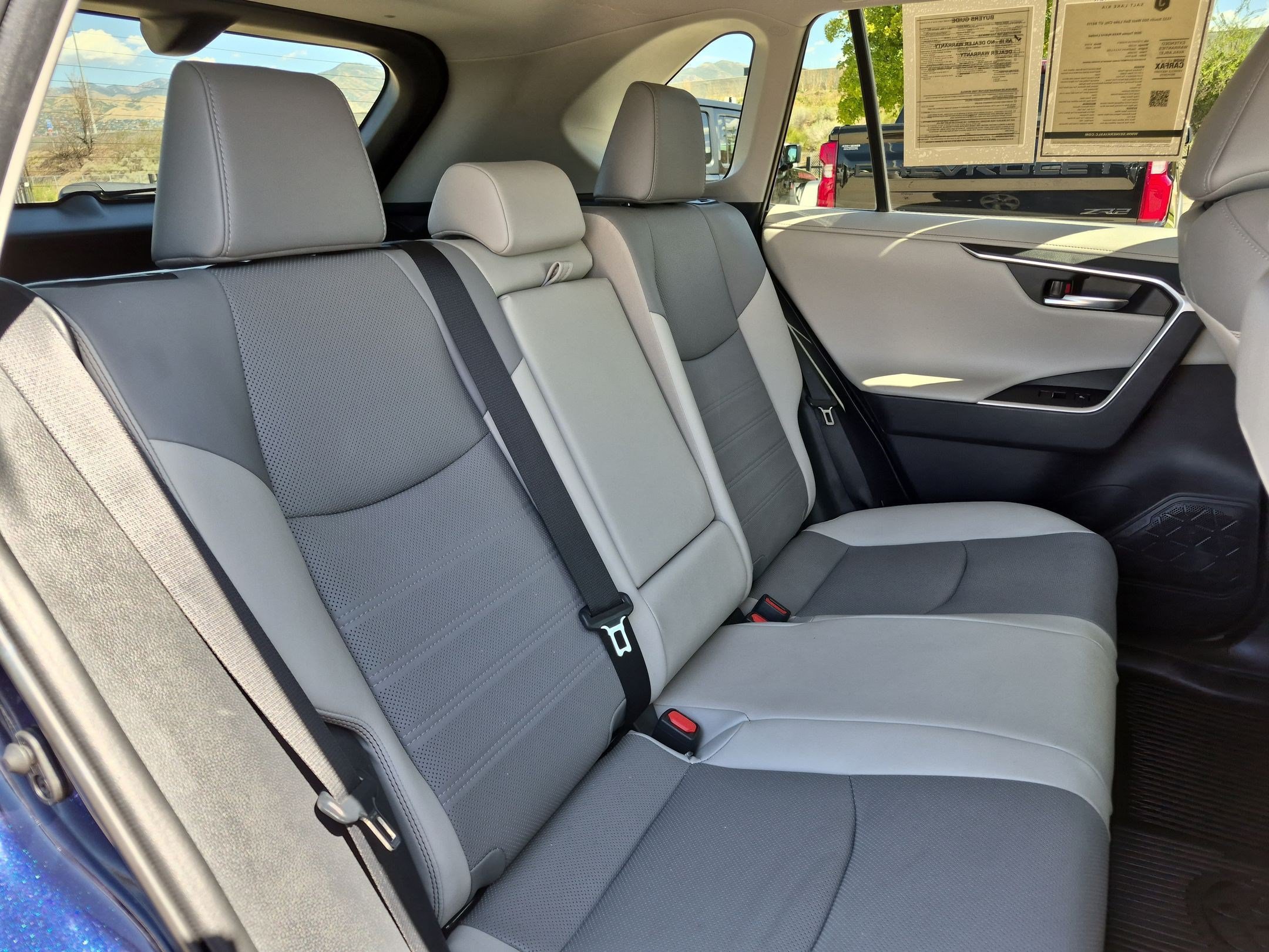 Used 2020 Toyota RAV4 Limited AWD/4WD image 27