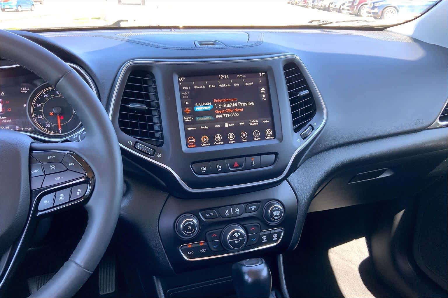 Used 2023 Jeep Cherokee Altitude Lux AWD/4WD image 7