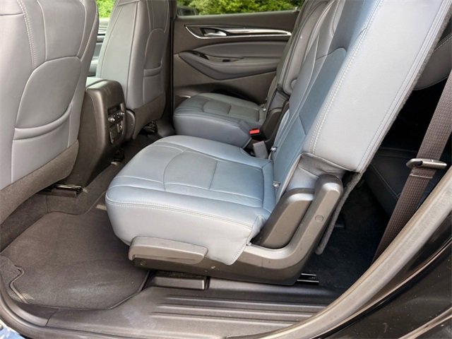 Used 2024 Buick Enclave Premium image 11