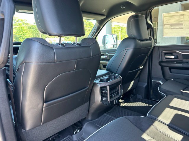New 2026 RAM 3500 Laramie AWD/4WD image 32