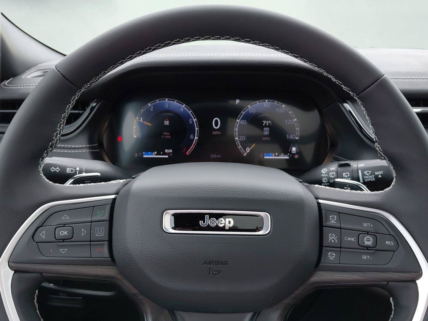New 2026 Jeep Grand Cherokee Limited AWD/4WD image 40