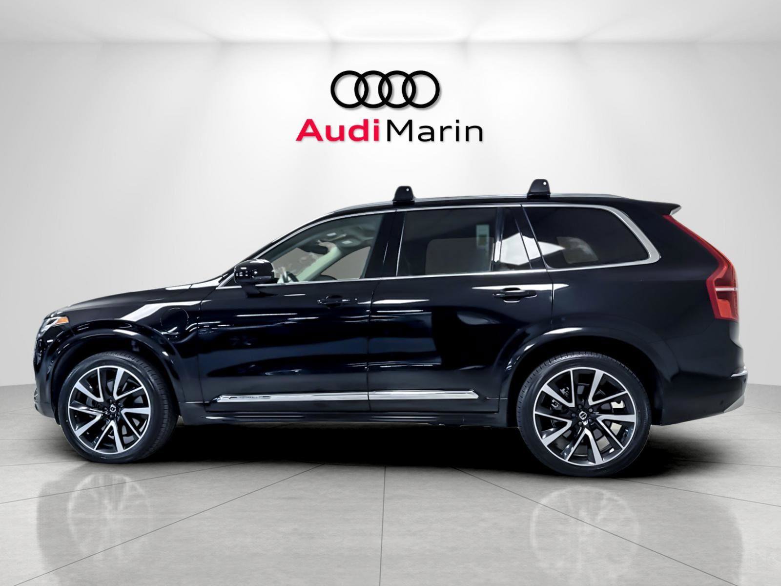 Used 2022 Volvo XC90 T8 Inscription Expression w/ Advanced Package image 2