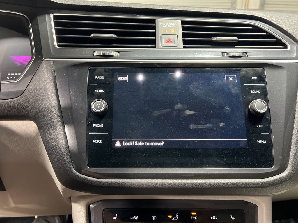 Used 2024 Volkswagen Tiguan SE R-Line image 34