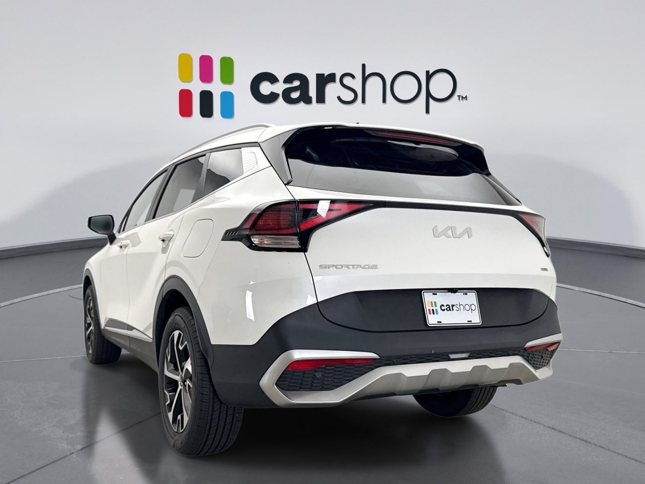 Used 2023 Kia Sportage EX AWD/4WD image 3