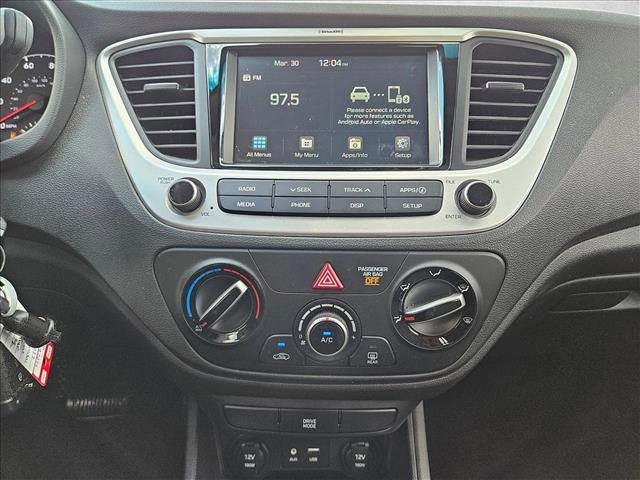 Used 2022 Hyundai Accent SEL image 15