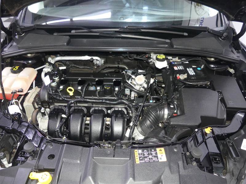 Used 2018 Ford Focus SE w/ SE Appearance Package image 12