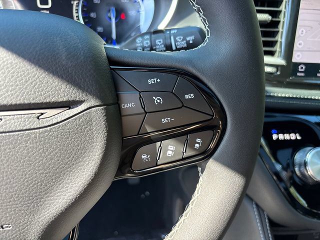 New 2027 Chrysler Pacifica Limited w/ Family Tech Group FWD image 22