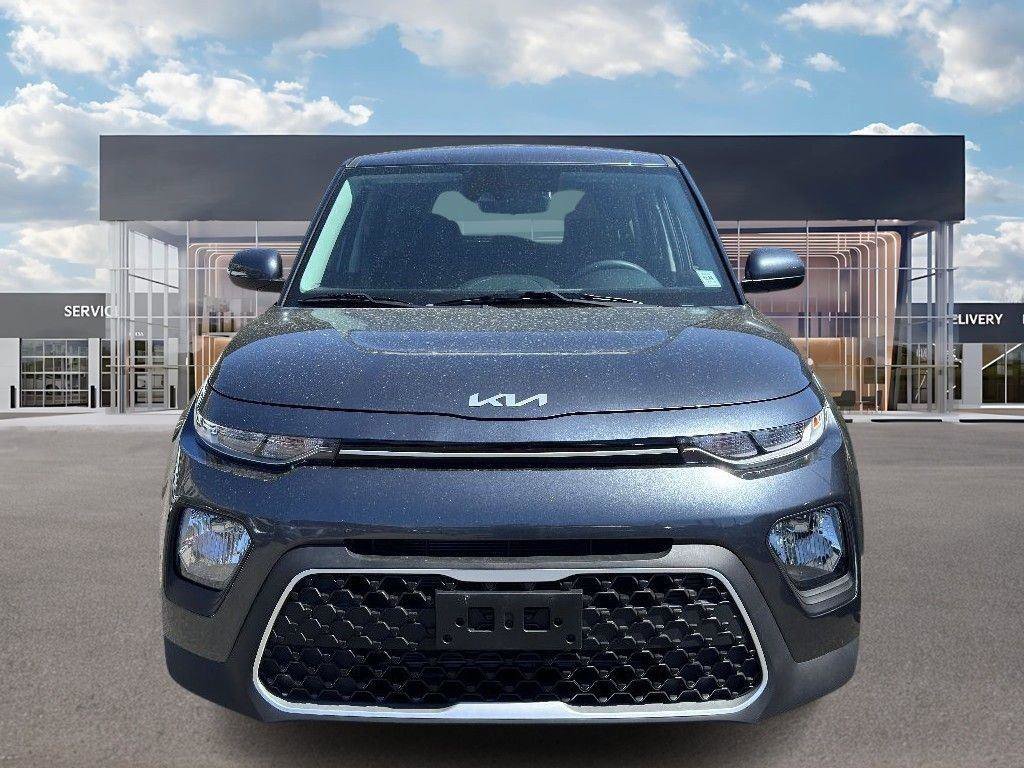 Certified 2022 Kia Soul LX w/ Technology Package image 2
