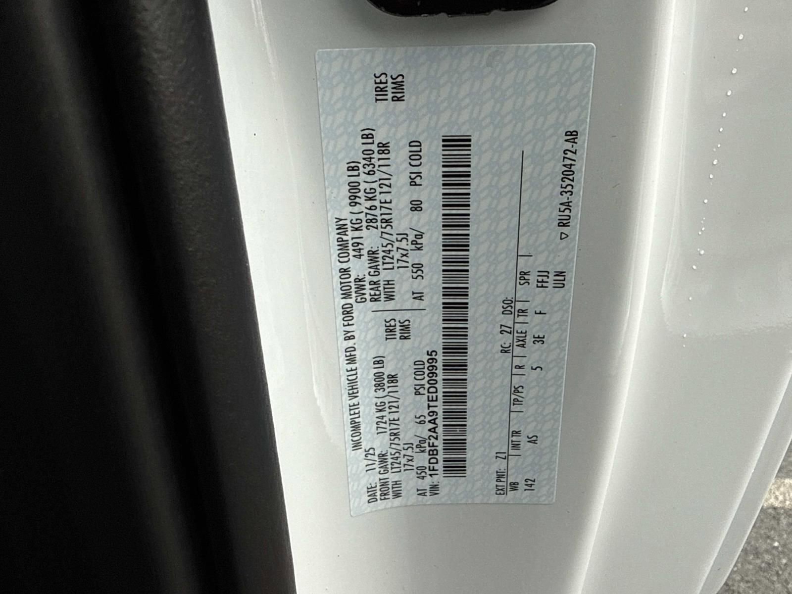 New 2026 Ford F250 XL w/ XL Chrome Package image 21