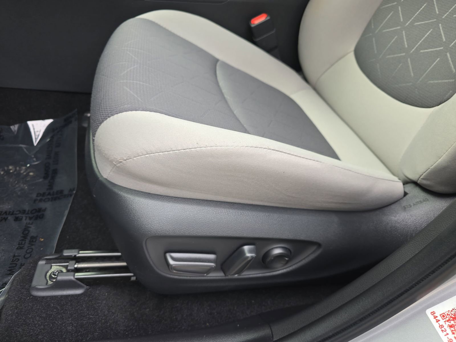 Used 2024 Toyota RAV4 XLE image 35