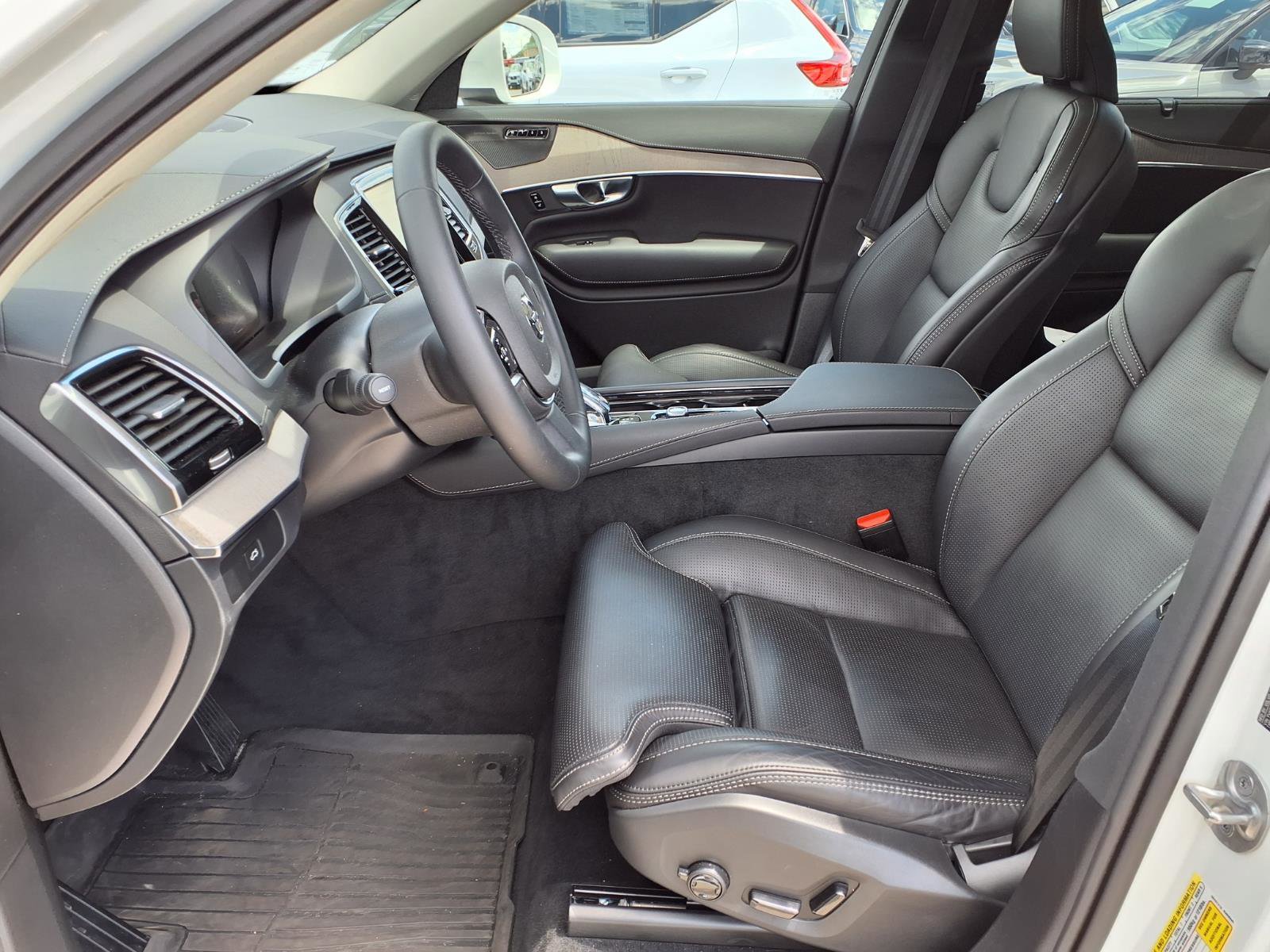 Used 2024 Volvo XC90 B6 Ultimate w/ Protection Package Premier AWD/4WD image 21