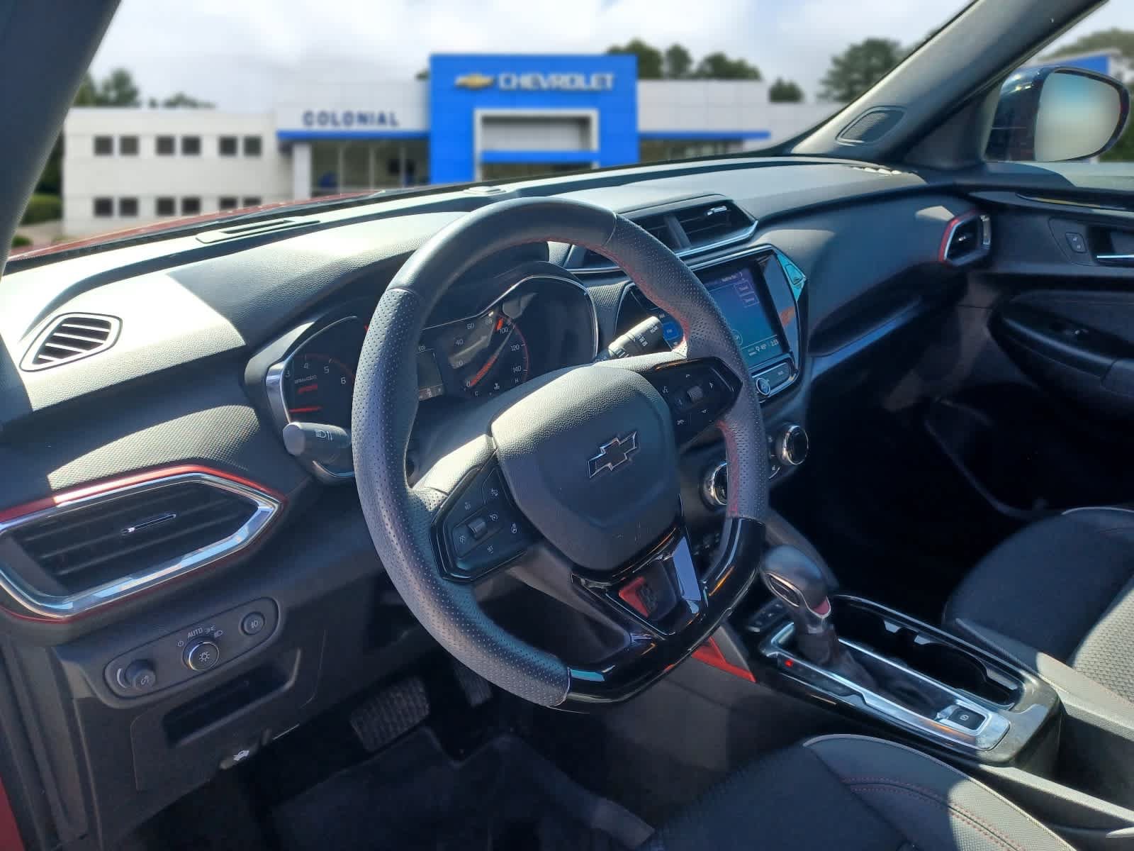 Used 2023 Chevrolet TrailBlazer RS w/ Convenience Package FWD image 8