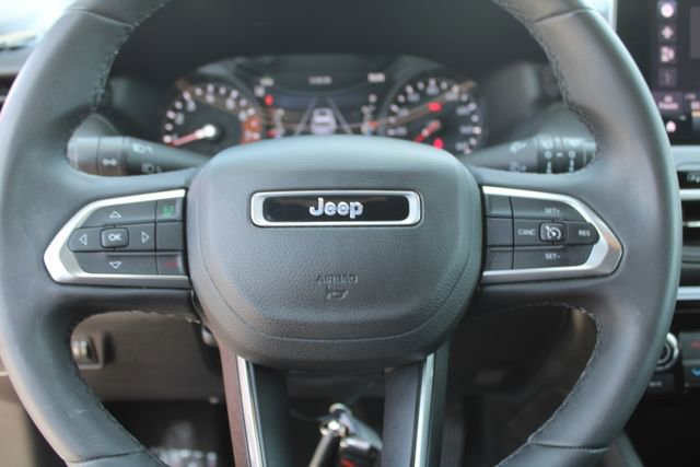 Used 2023 Jeep Compass Altitude image 18