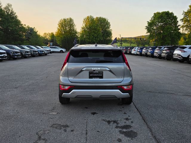 Certified 2023 Kia Niro EX FWD image 7