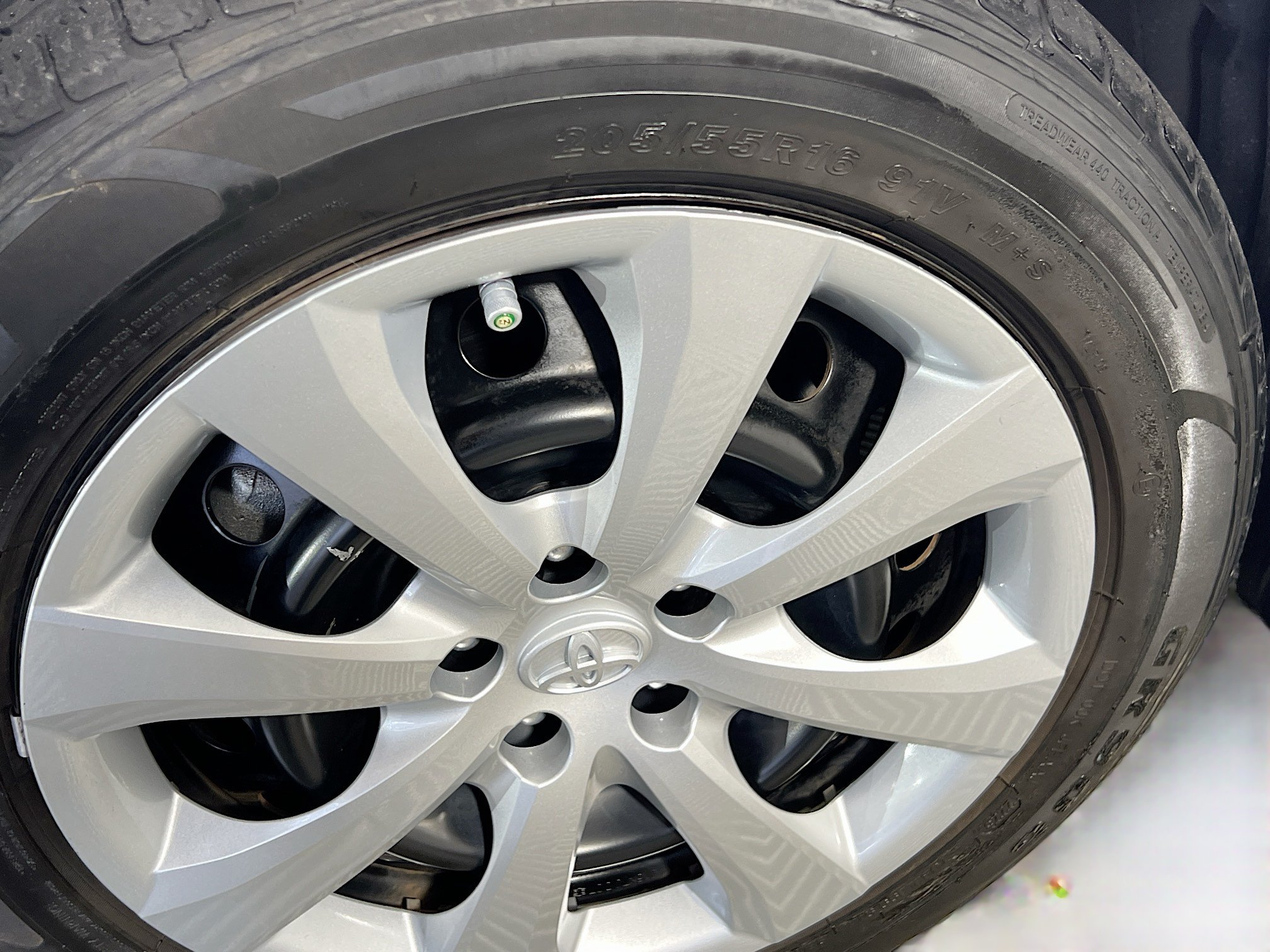 Used 2022 Toyota Corolla LE FWD image 14