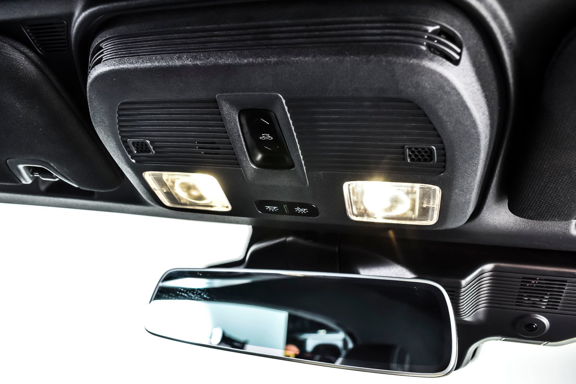 Used 2025 Ford Mustang Premium RWD image 28