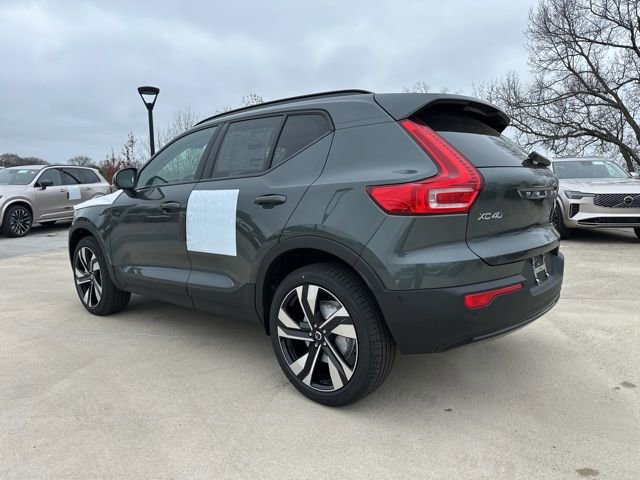 New 2026 Volvo XC40 B5 Plus w/ Climate Package image 5