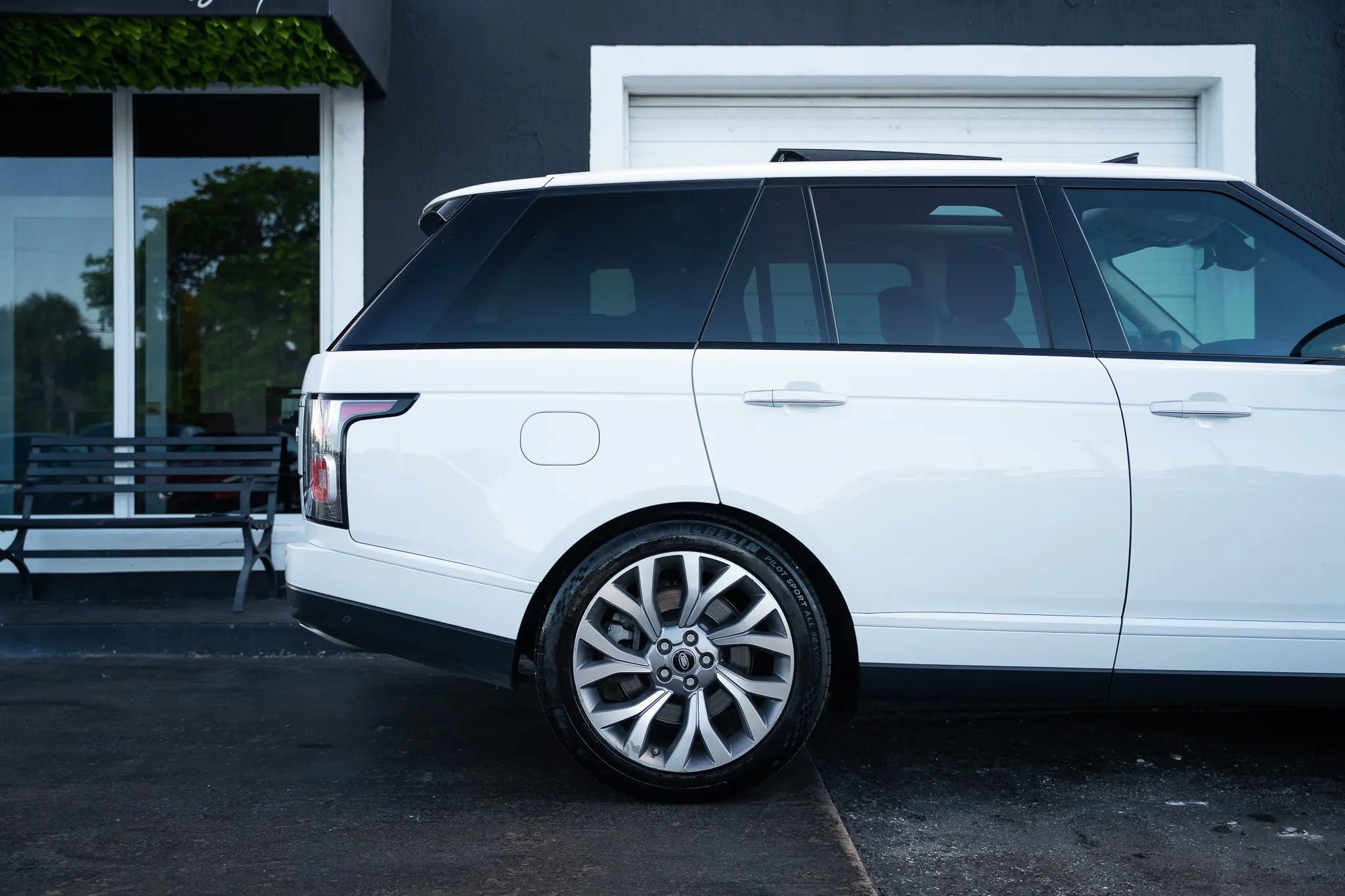 Used 2018 Land Rover Range Rover Autobiography AWD/4WD image 8