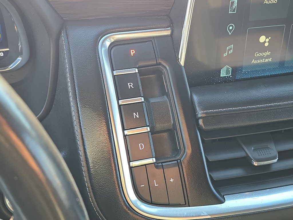 Used 2022 Chevrolet Tahoe LT w/ Luxury Package AWD/4WD image 19