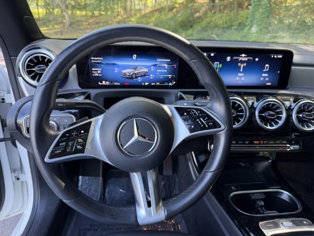 Used 2025 Mercedes-Benz CLA 250 image 40