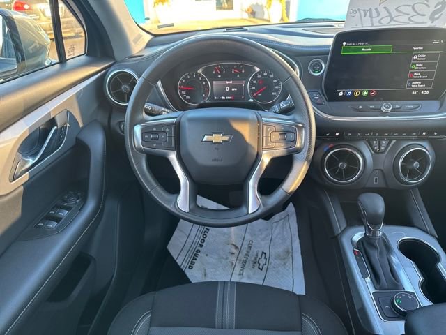 Used 2025 Chevrolet Blazer LT image 32