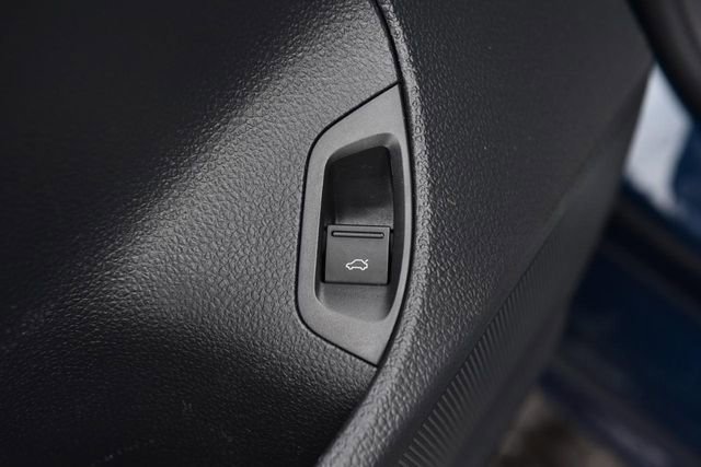 Certified 2020 Volkswagen Passat 2.0T R-Line FWD image 9