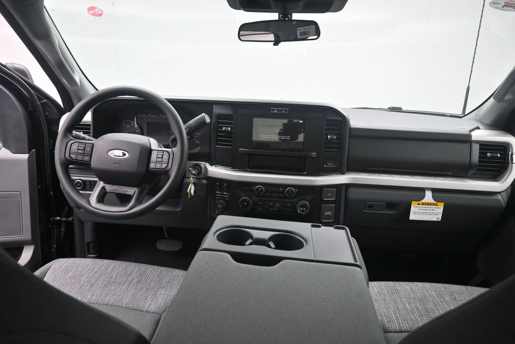 New 2026 Ford F250 XLT w/ FX4 Off-Road Package AWD/4WD image 14