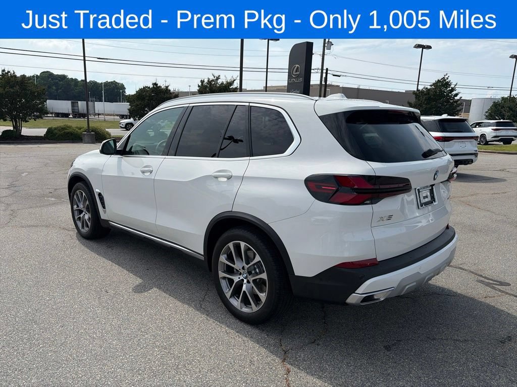 Used 2026 BMW X5 xDrive40i w/ Premium Package AWD/4WD image 2