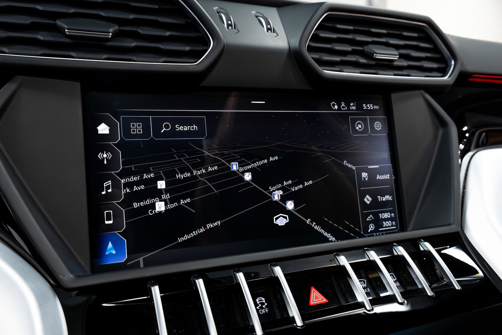 Used 2019 Lamborghini Urus image 78