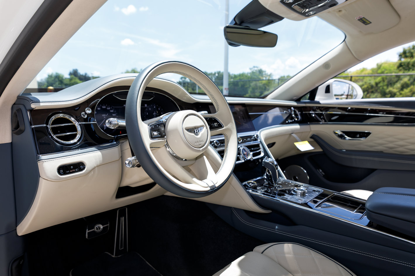 Certified 2024 Bentley Flying Spur W12 AWD/4WD image 8