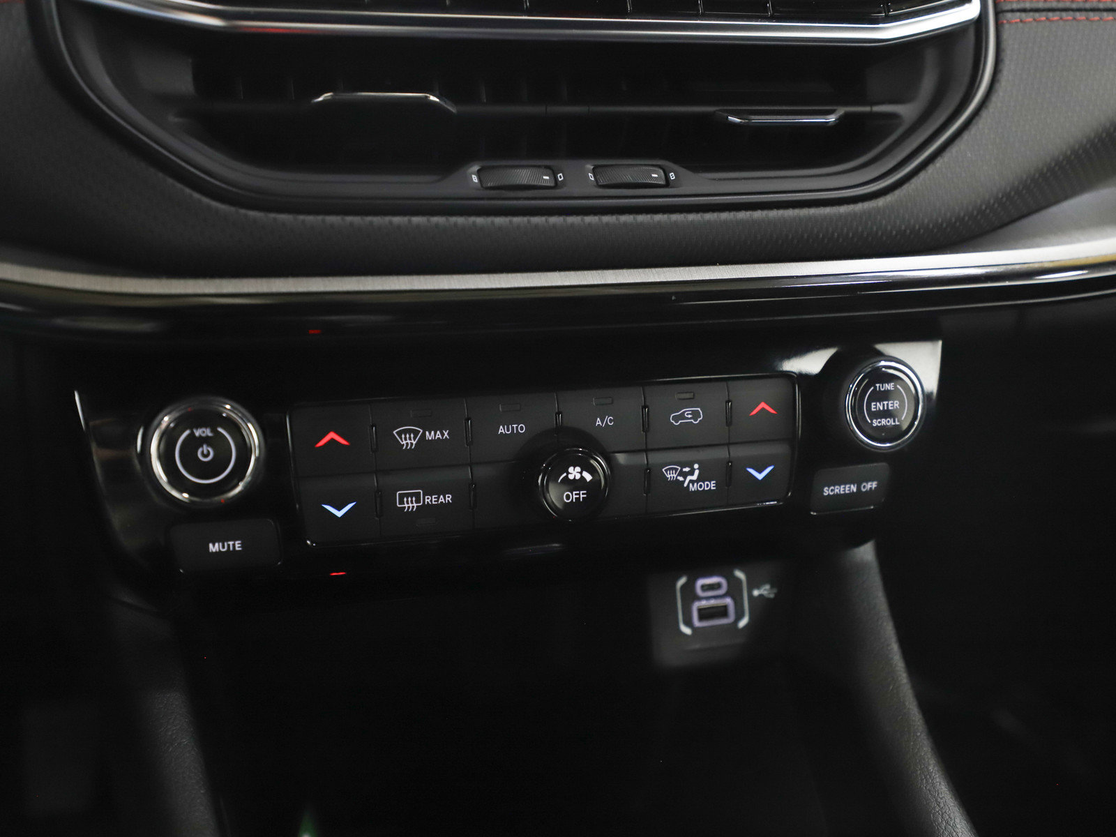 Used 2025 Jeep Compass Trailhawk image 22