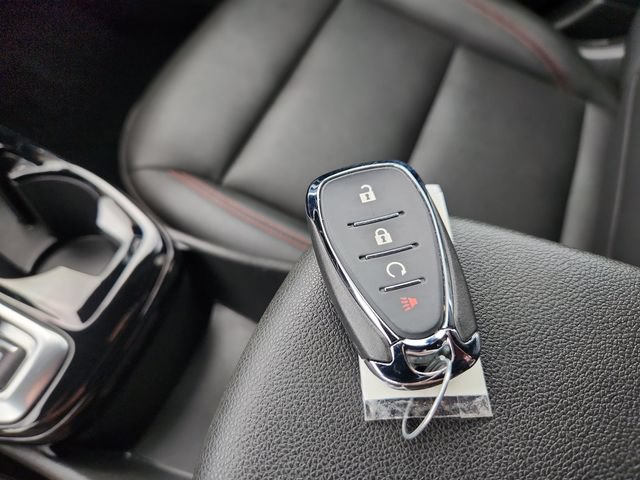Used 2024 Chevrolet Trax RS w/ Sunroof Package FWD image 48