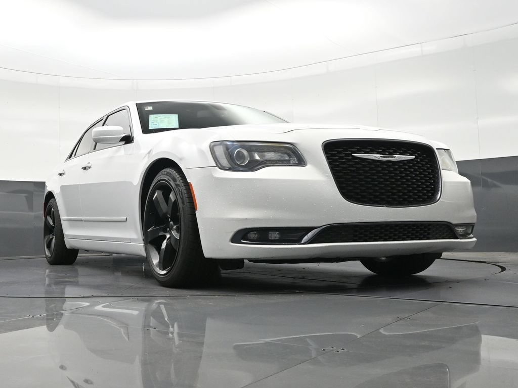 Used 2020 Chrysler 300 S RWD image 28