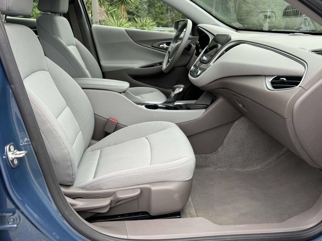 Used 2024 Chevrolet Malibu LT FWD image 15