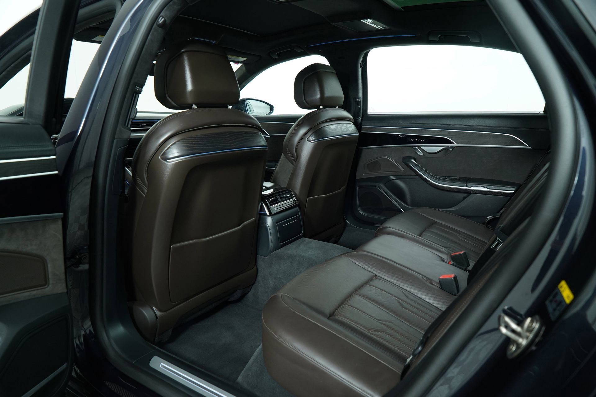 Used 2021 Audi A8 L 4.0T image 27