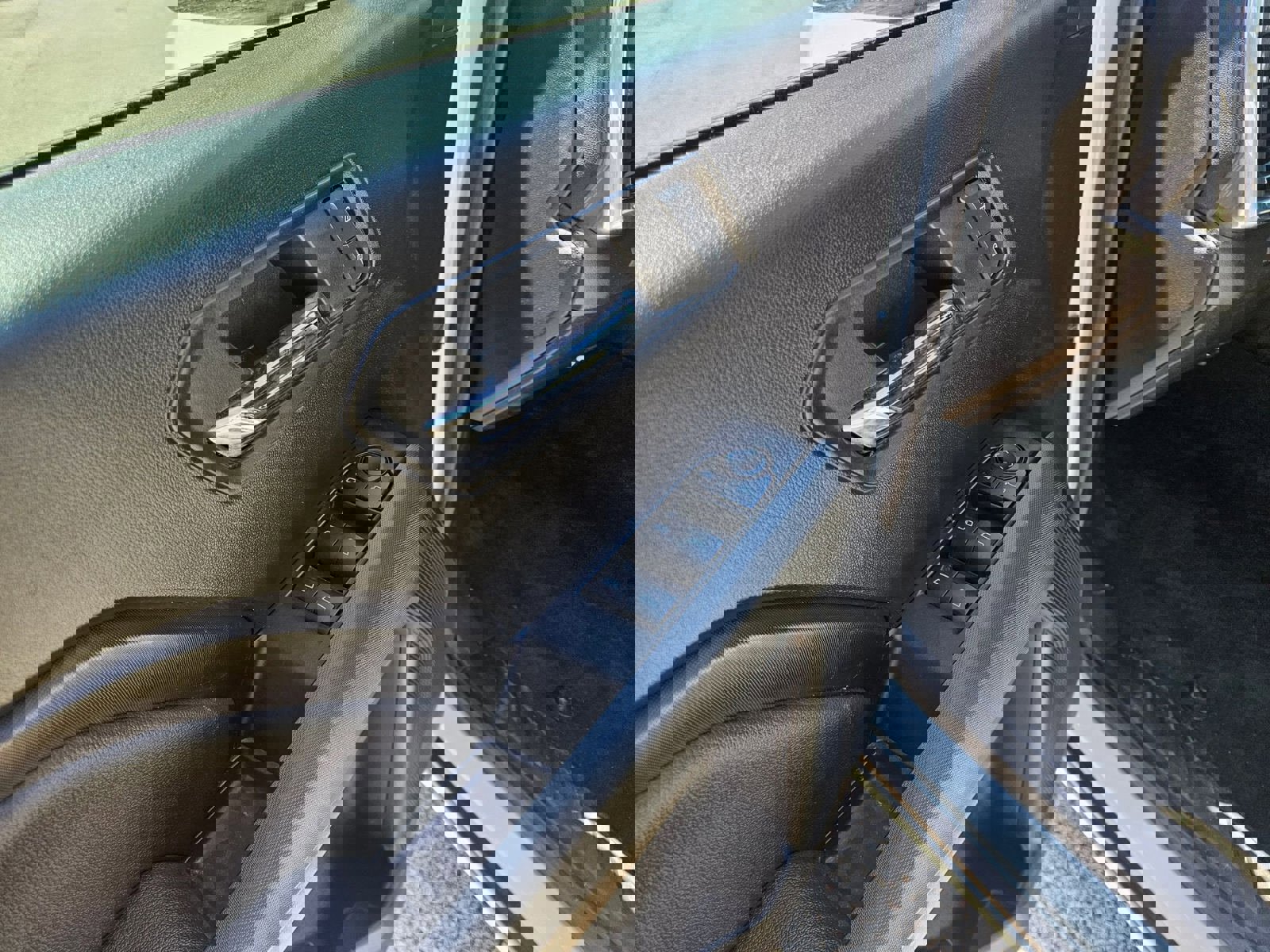 Used 2024 GMC Canyon Elevation image 22