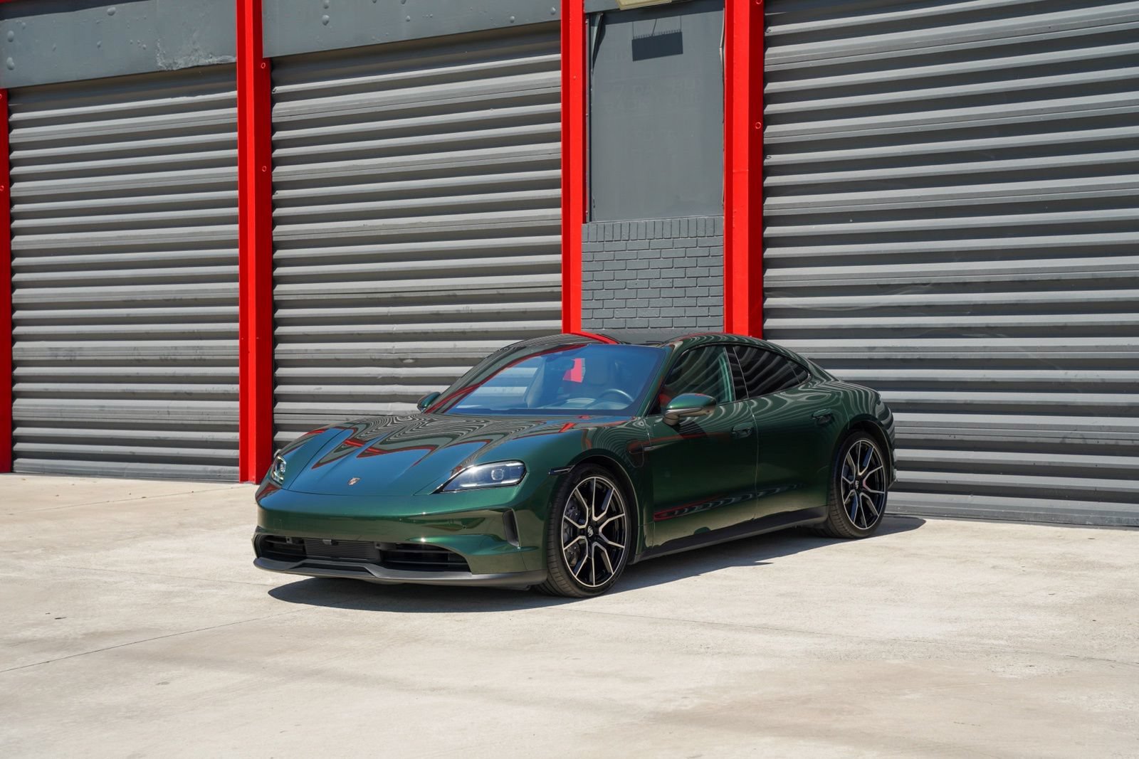 Used 2025 Porsche Taycan RWD video 1