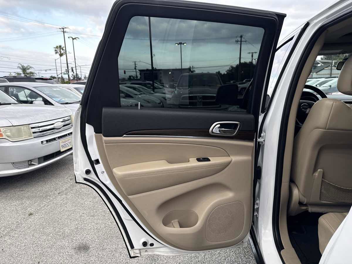 Used 2015 Jeep Grand Cherokee Limited RWD image 13