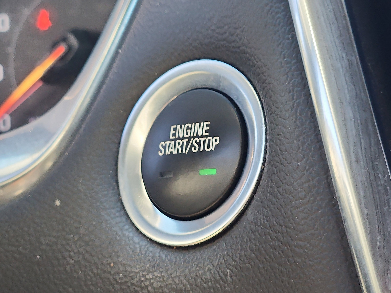 Used 2022 Chevrolet Traverse LT image 22